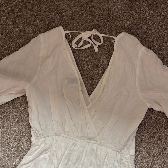 White Romper Size Medium - Picture 3 of 4